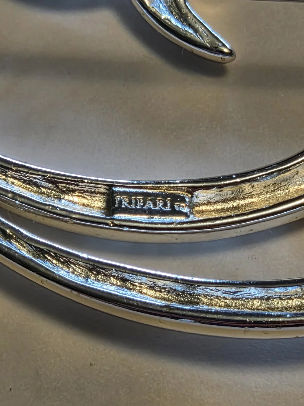 Vtg Crown Trifari Glossy Silver-Tone Modernist Wave Brooch